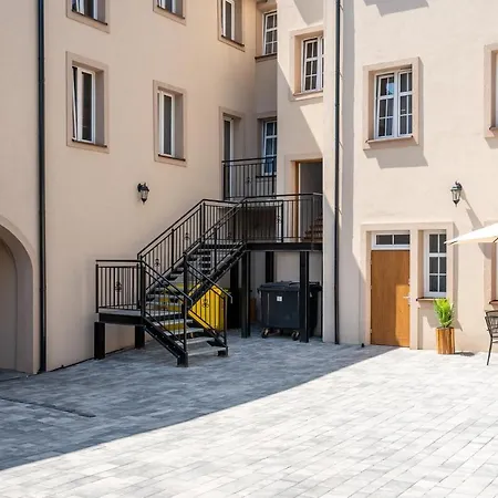 Platinum 24 Apartament *